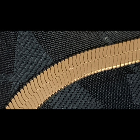 Necklace - Picture 2 of 3